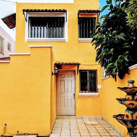 Casa De Lolis Villa Cancun Bagian luar foto